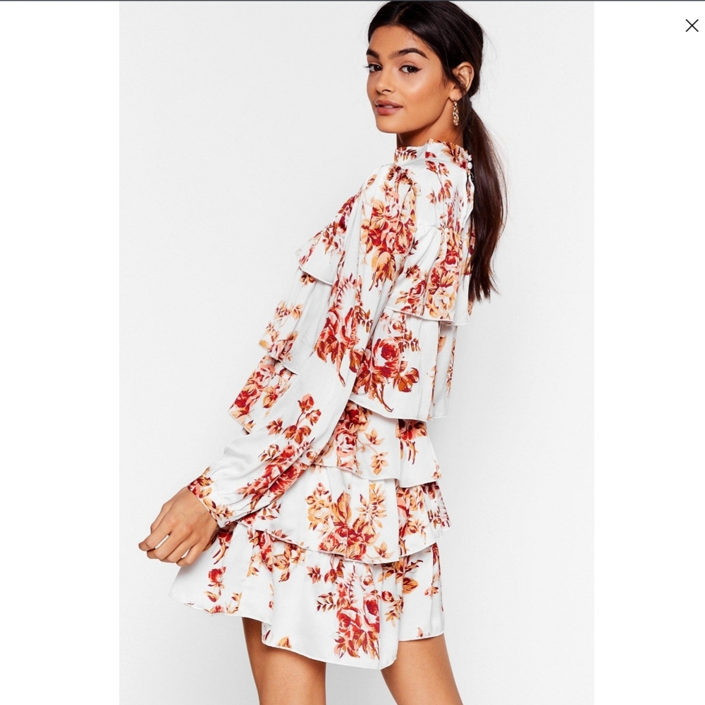 Nasty Gal Size 6 Floral High Neck Tiered Mini Dress